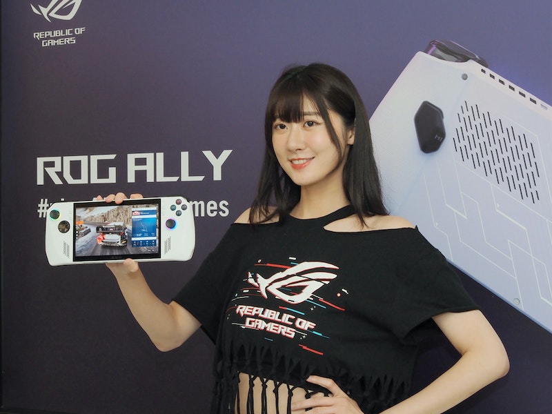 華碩 ROG 首款遊戲掌機 ROG Ally 動眼看，搭載 AMD Z1 Extreme 處理器、 5 月 11 日正式發表