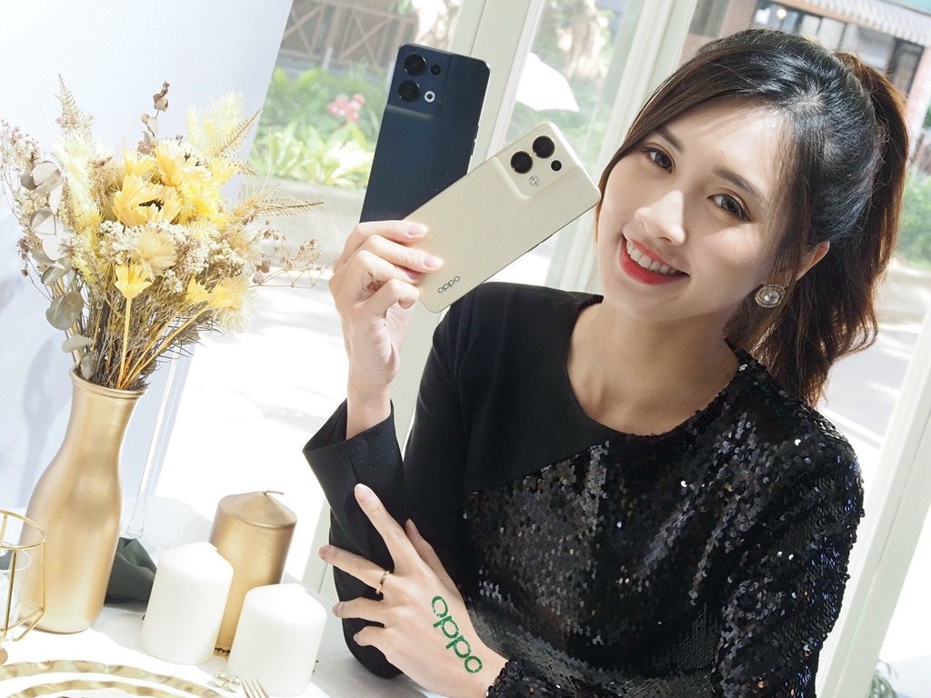 照片中提到了oppo、oddo,跟Oppo有關,包含了美女、OPPO Reno8 5G、Oppo、Oppo Pro 256GB RAM 工廠解鎖 5G、聯發科技天璣
