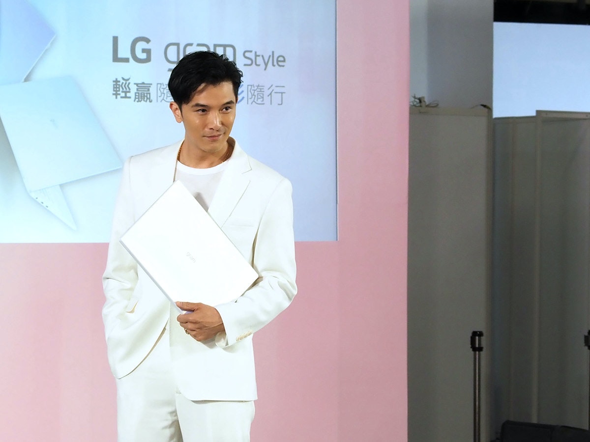 照片中提到了LG、輕贏隨、Style，包含了燕尾服、時尚、燕尾服
