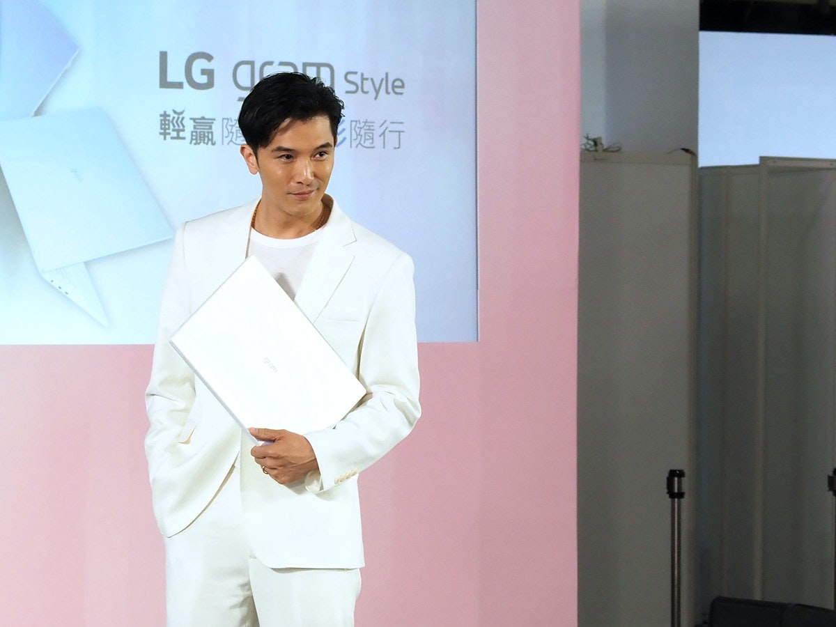 照片中提到了LG、輕贏隨、Style,包含了燕尾服、時尚、燕尾服
