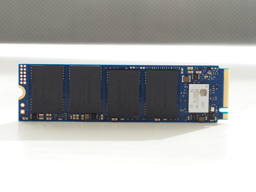 金士頓平價大容量Kingston NV2 2TB PCIe Gen 4 SSD 評測，單面元件低耗