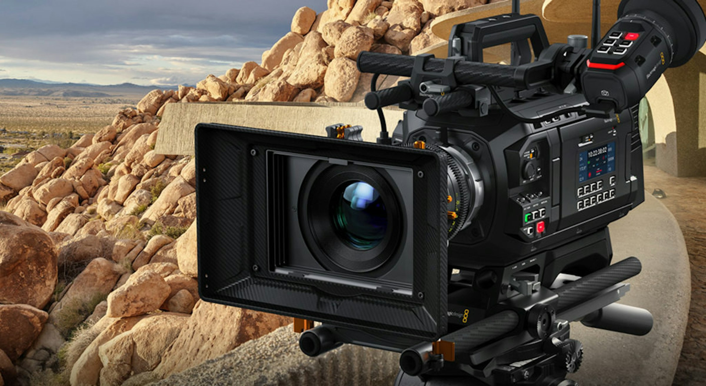 照片中提到了τι、FECE E、EEEEEE，包含了Blackmagic URSA、Blackmagic設計、Blackmagic設計、相機、Blackmagic Design URSA Mini Pro 12K
