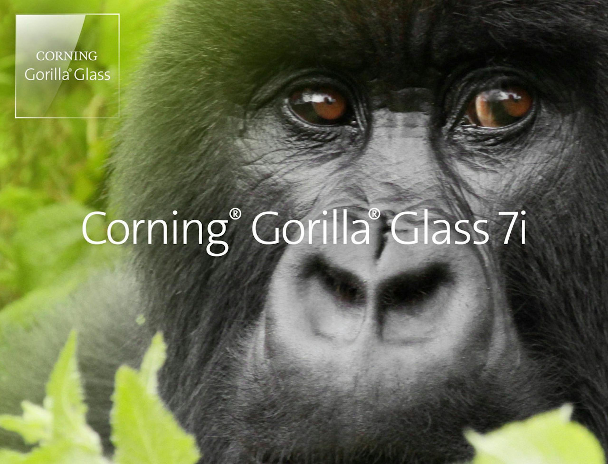 照片中提到了CORNING、Gorilla Glass、Corning Gorilla Glass 7i，跟大猩猩玻璃有關，包含了獼猴、玻璃、蘋果手機、龍跡