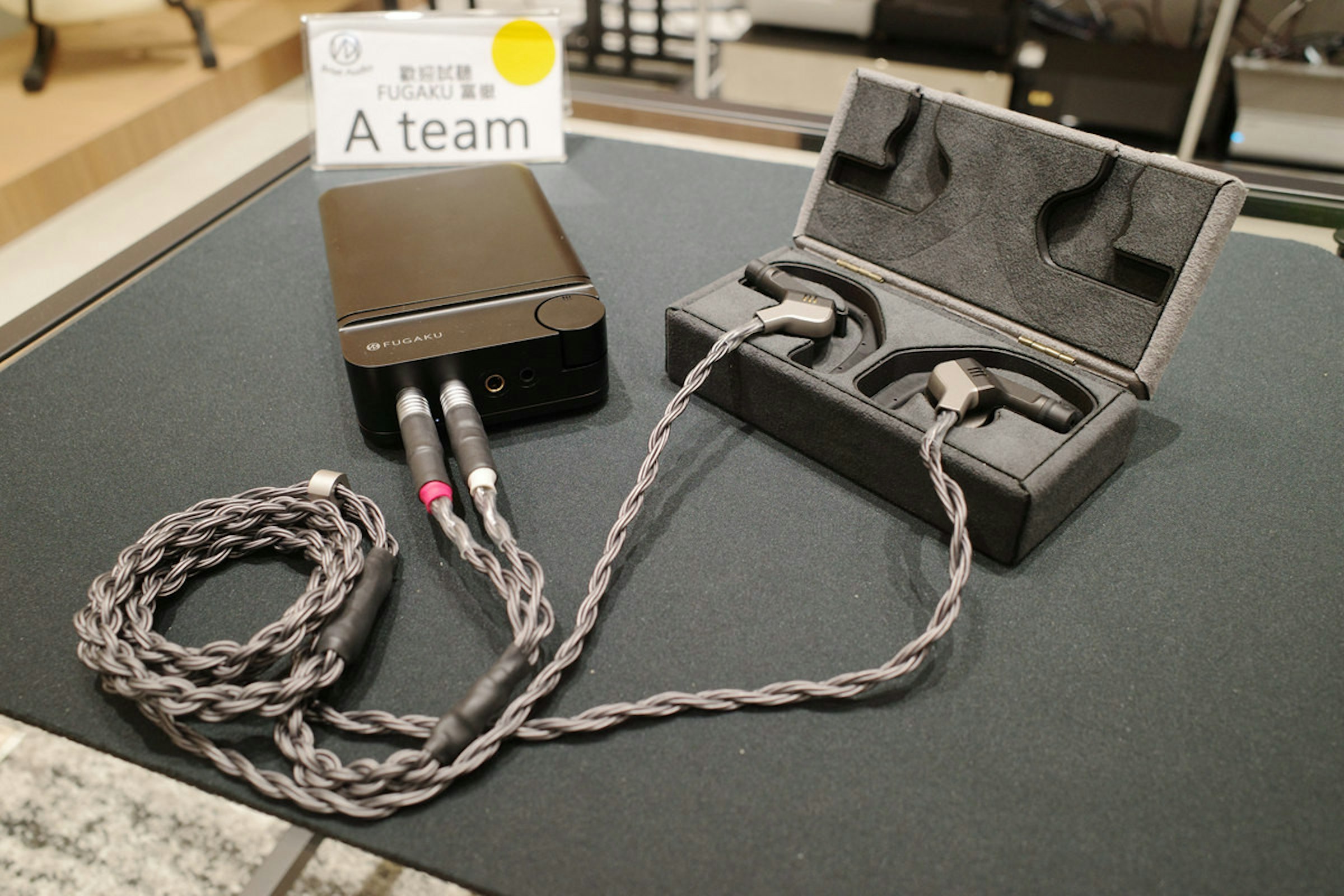 照片中提到了BAKE、FUGAKU 富樂、A team，包含了電子產品、電子產品