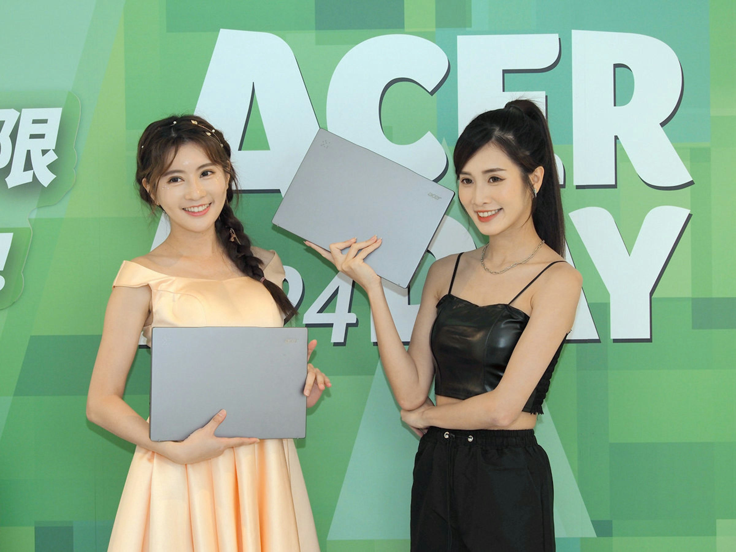 照片中提到了BR、acer、ACER，包含了女孩、M型鍵盤