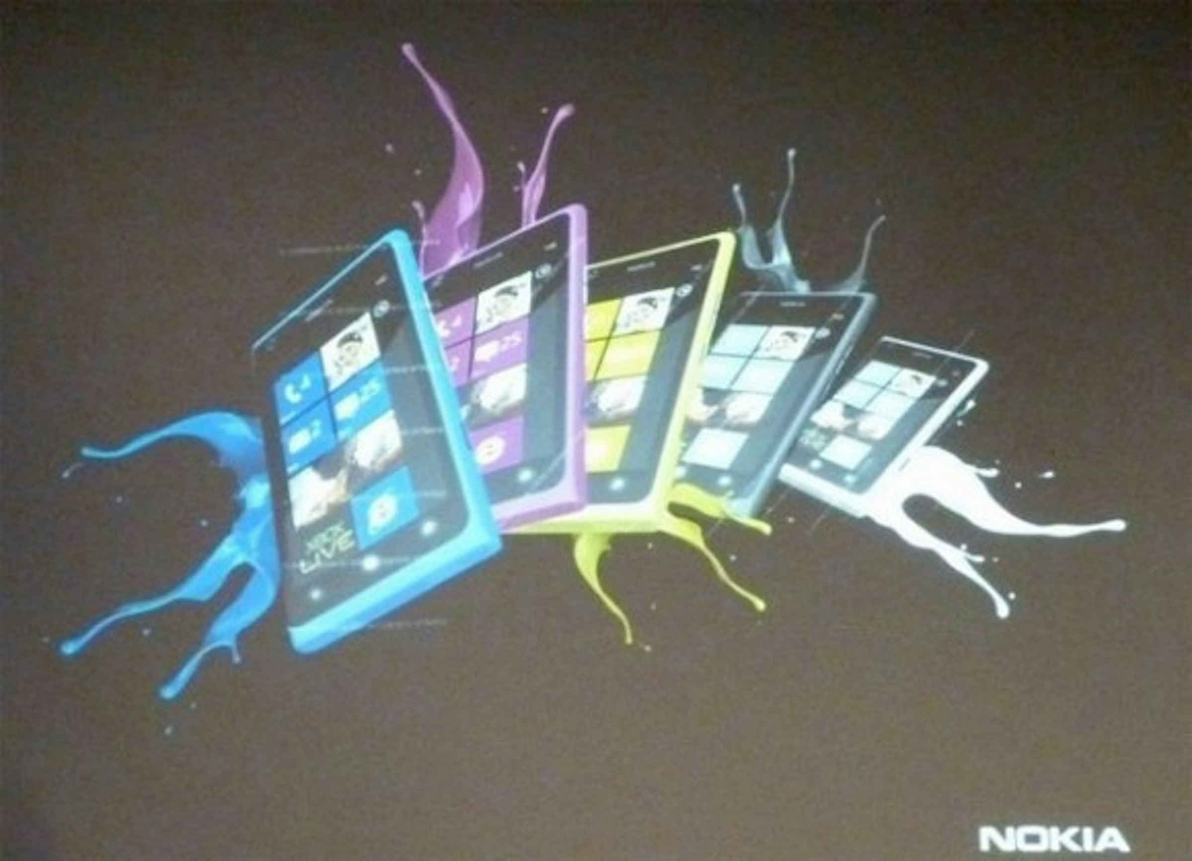 是Nokia神祕機款Lumia 900曝光？這篇文章的首圖