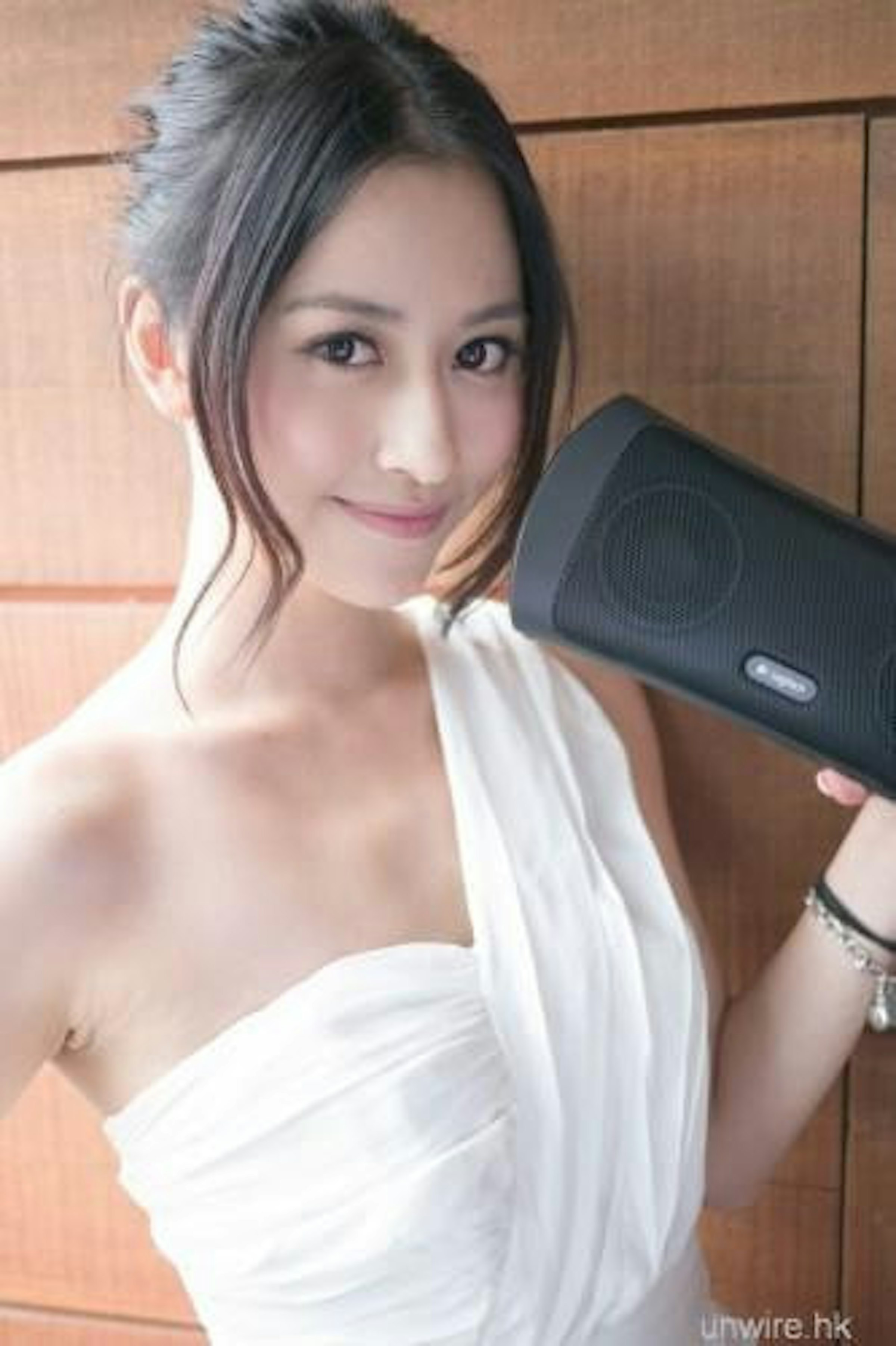 是【香港】變身 MBA? Logitech 非一般 iPad2 / Tablet 鍵盤及配件這篇文章的首圖