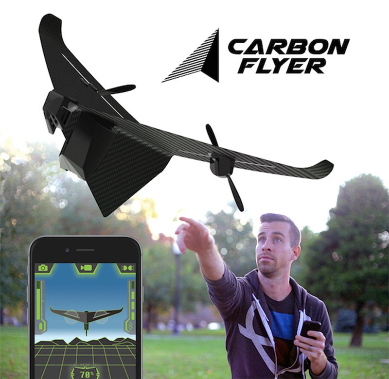 是心動指數百分百！外型功能都強大的遙控飛機「Carbon Flyer」這篇文章的首圖