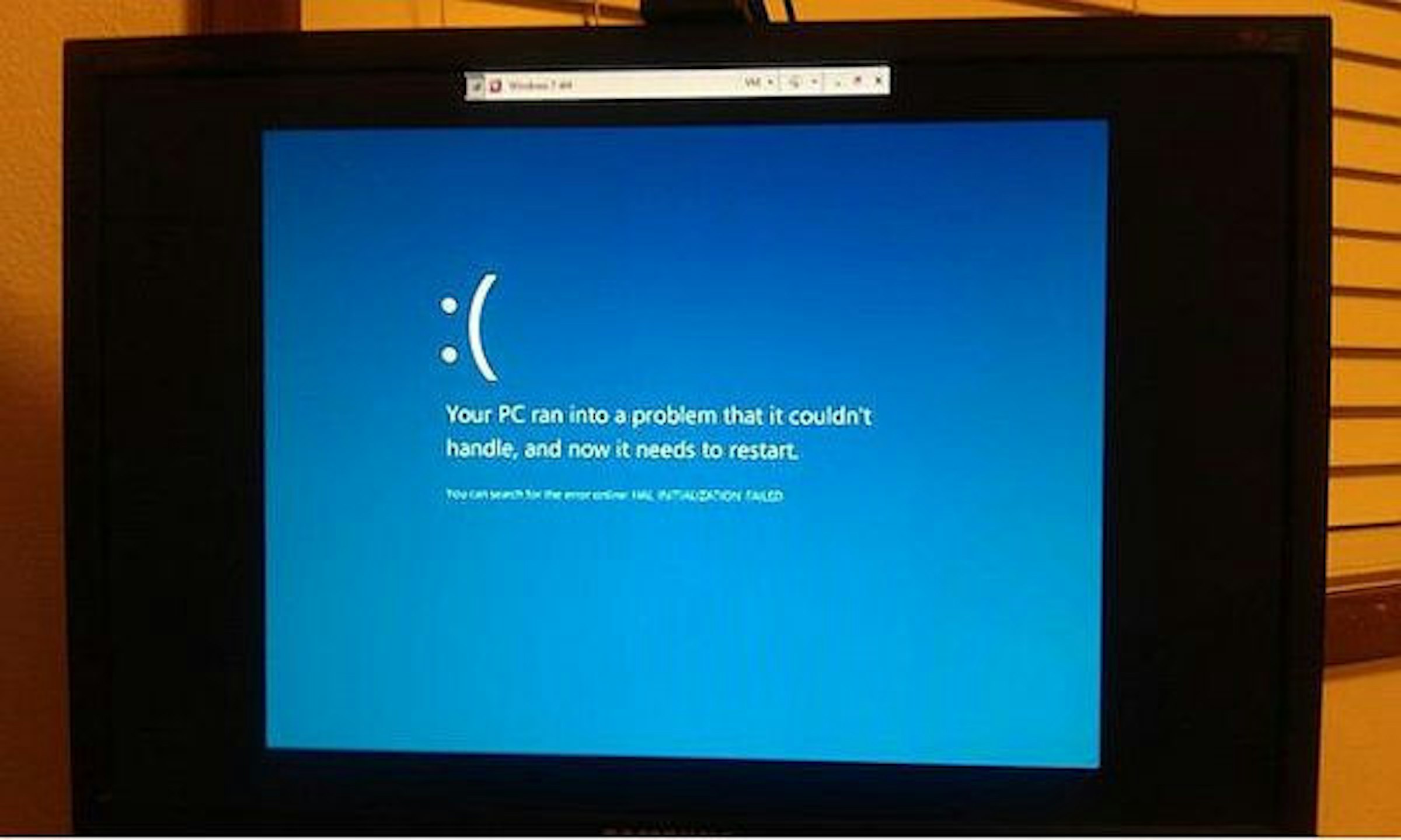 是Windows 8 當機，給你個臭臉表情裝可愛一下這篇文章的首圖