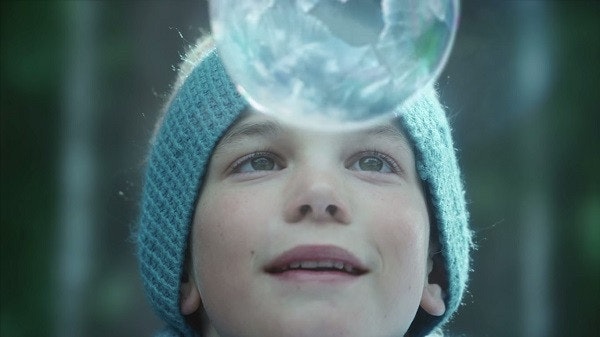 是冰凍泡泡 Sony BRAVIA 4K 電視廣告，配冷天看剛好這篇文章的首圖