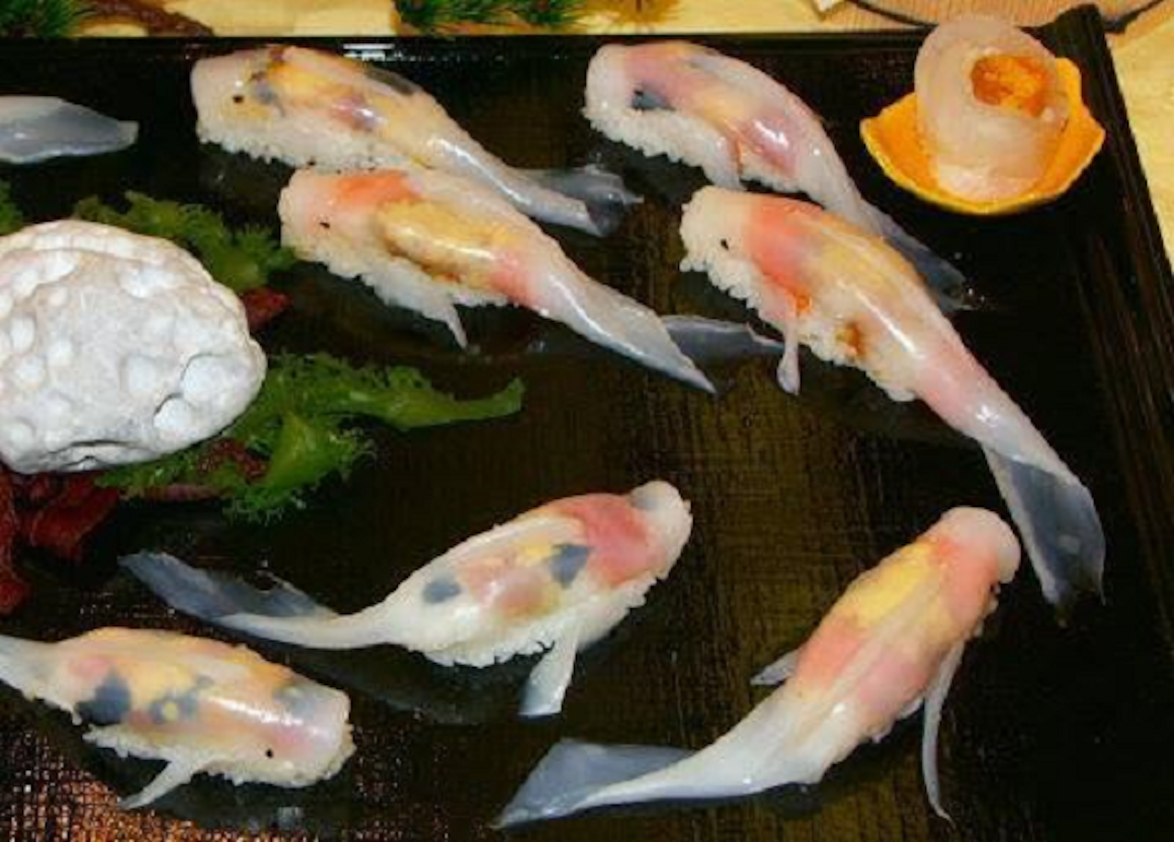 是猛一看絕對會看錯的鯉魚型態壽司這篇文章的首圖