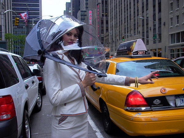 是極惡天氣守護者：『雨傘頭罩』這篇文章的首圖