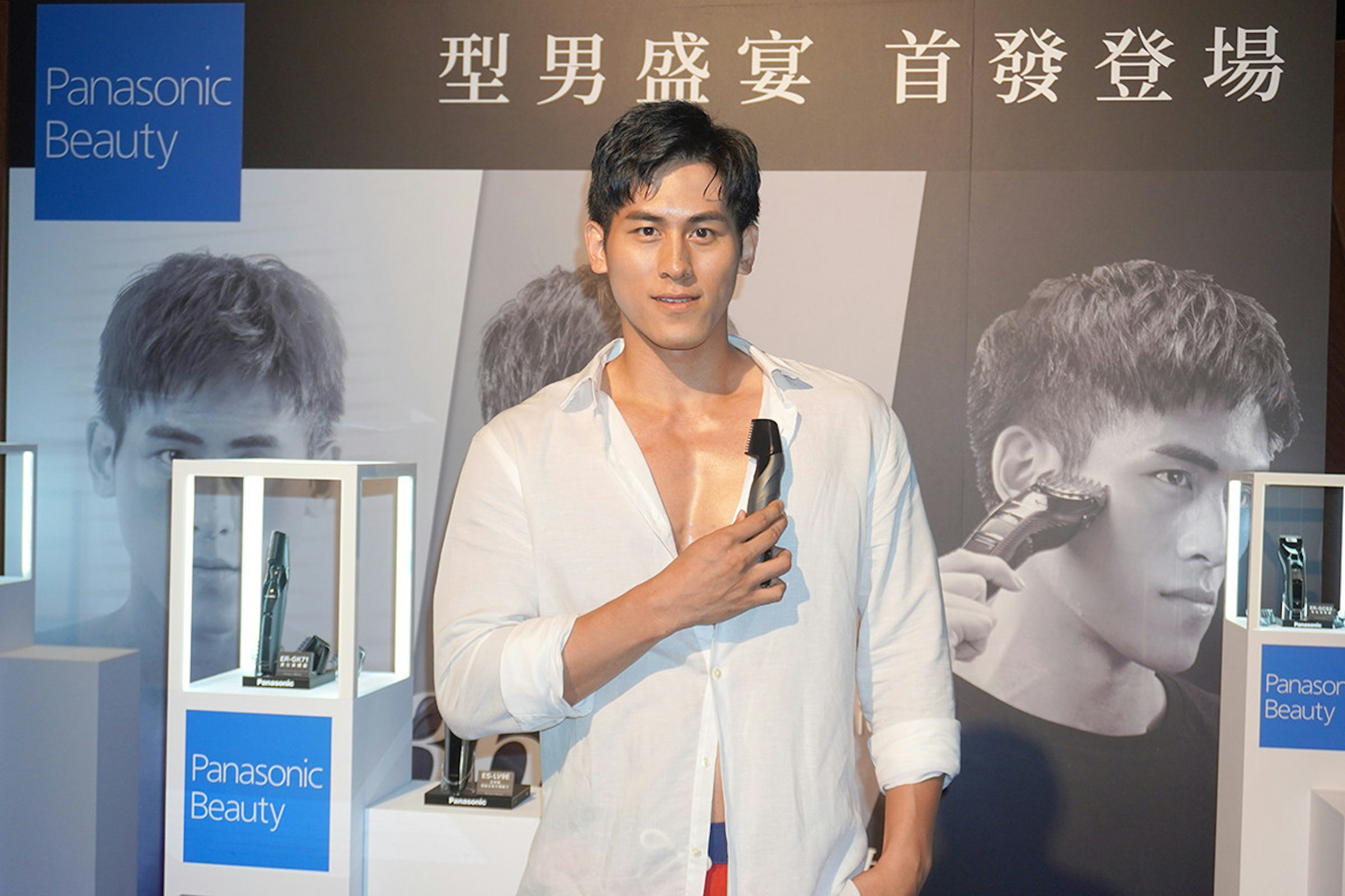 照片中提到了型男盛宴 首發登場、Panasonic、Beauty，跟松下、Eneloop有關，包含了松下美女、公共關係、產品
