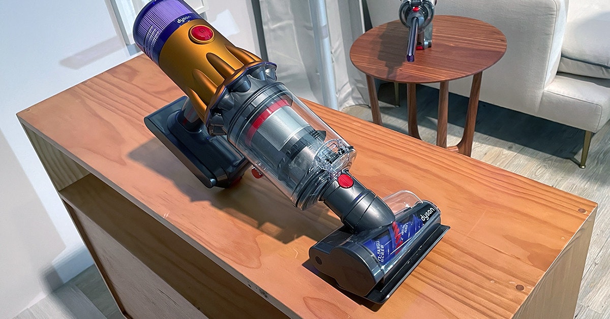 照片中提到了dyson,包含了角度、汽車設計、角度、設計、產品