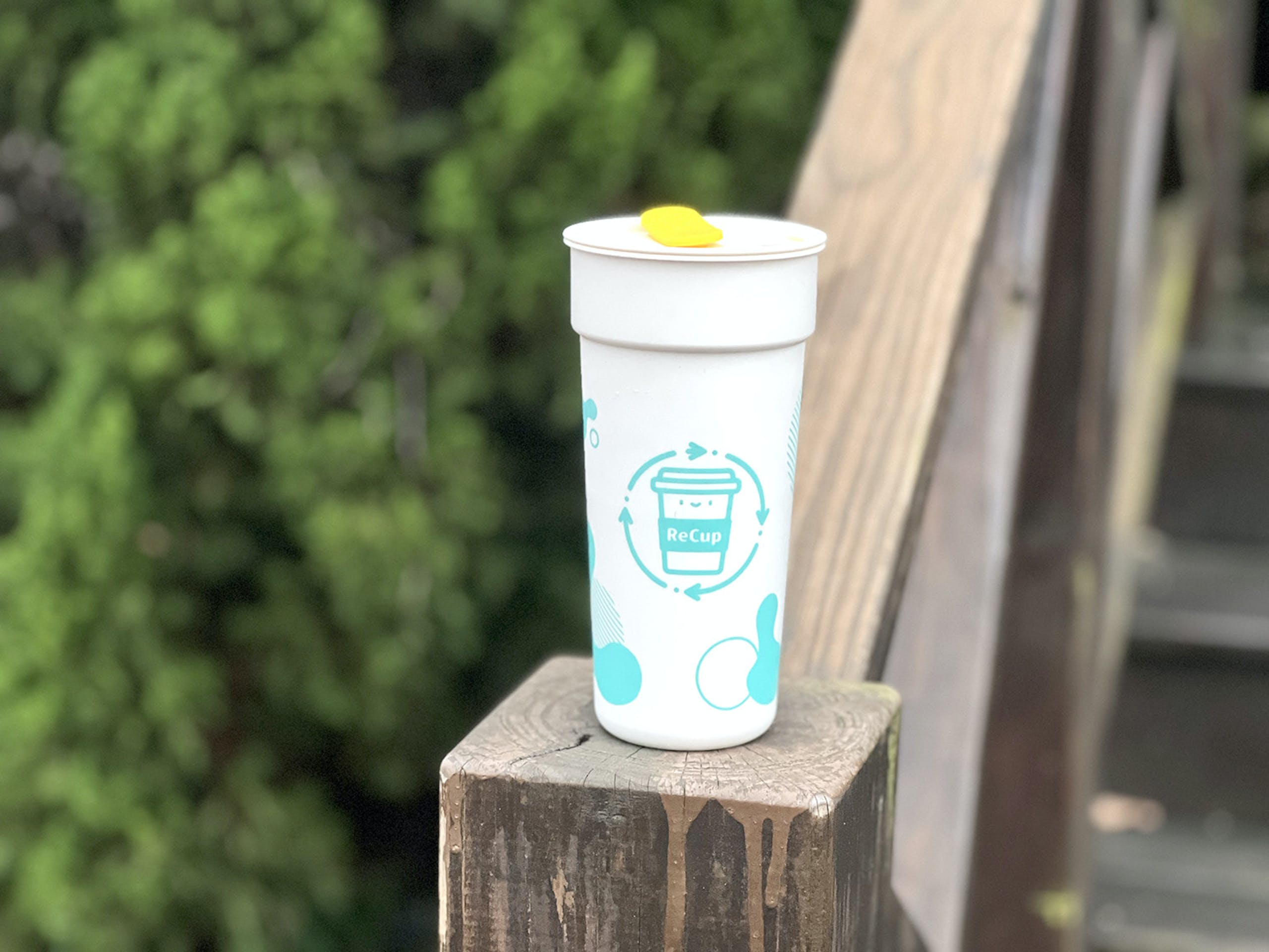 照片中提到了ReCup,包含了酒具
