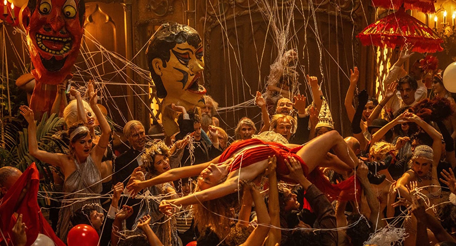 照片中包含了巴比倫、達米安沙澤爾、瑪格特·羅比(Margot Robbie)、布拉德·皮特、迭戈卡爾瓦