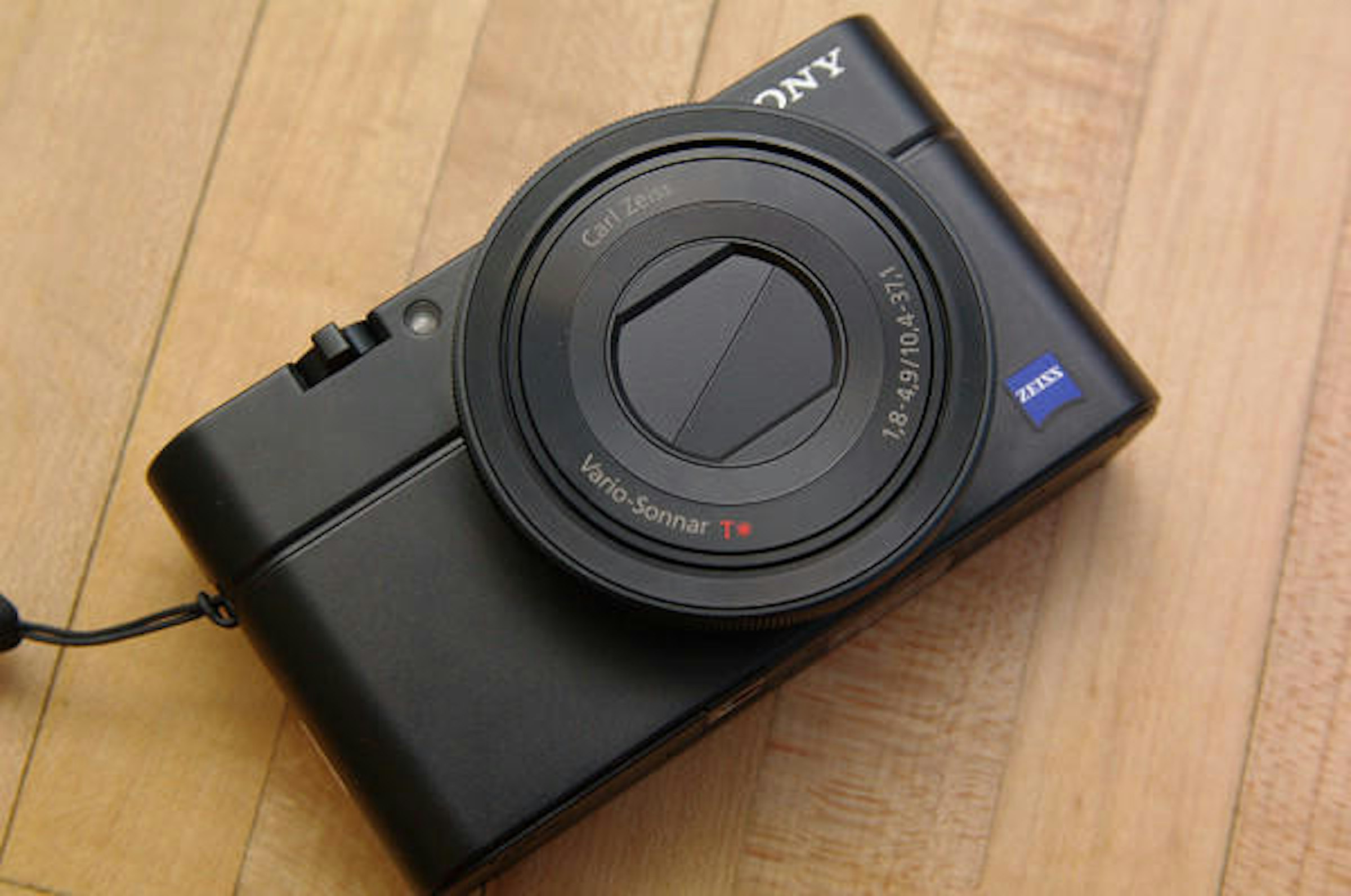 是從 RX 100 數位相機來看Sony如何重返輝煌年代？這篇文章的首圖