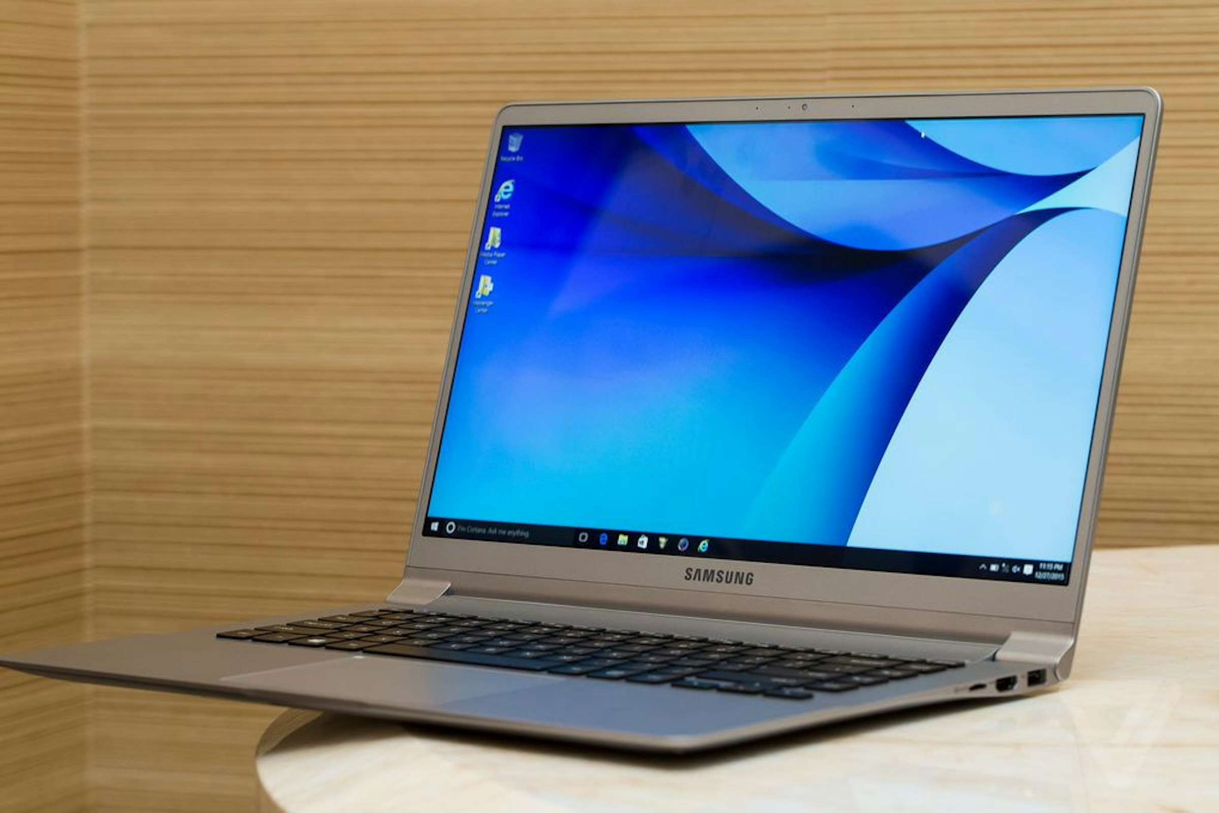 是CES 2016：大螢幕輕便筆電時代來臨 Samsung 推出 15 吋 1.29 公斤重 Notebook 9這篇文章的首圖