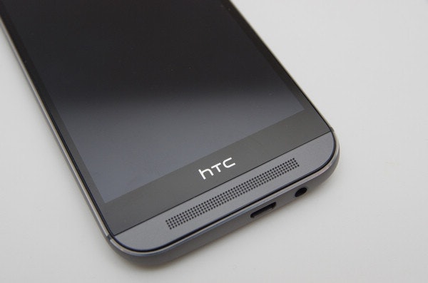 是回歸到簡樸的 HTC One M8 保護套這篇文章的首圖