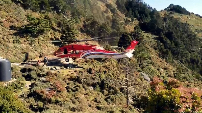 黑鷹直升機高山訓練順手救走嘉明湖山屋高山症患者 癮科技cool3c