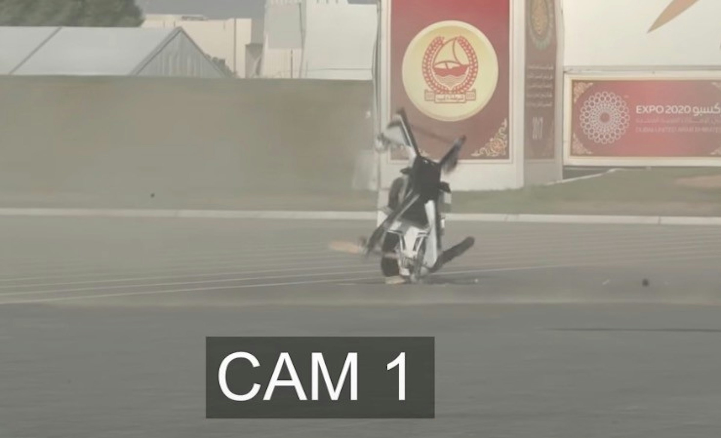 照片中提到了EXPO 2020 gus、CAM 1，跟路透社有關，包含了迪拜警察、迪拜警察部隊、Hoverbike、迪拜、警察暴行