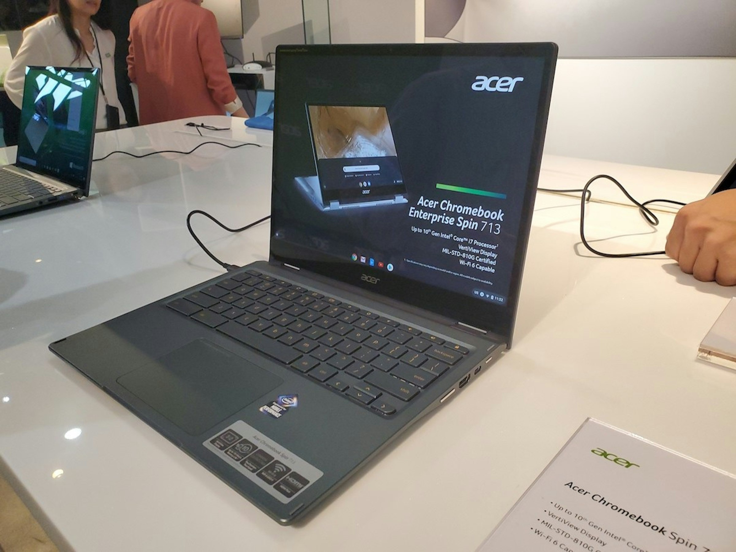照片中提到了acer、Acer Chromebook、Enterprise Spin 713，包含了電腦、上網本、計算機鍵盤、電腦硬件、個人電腦