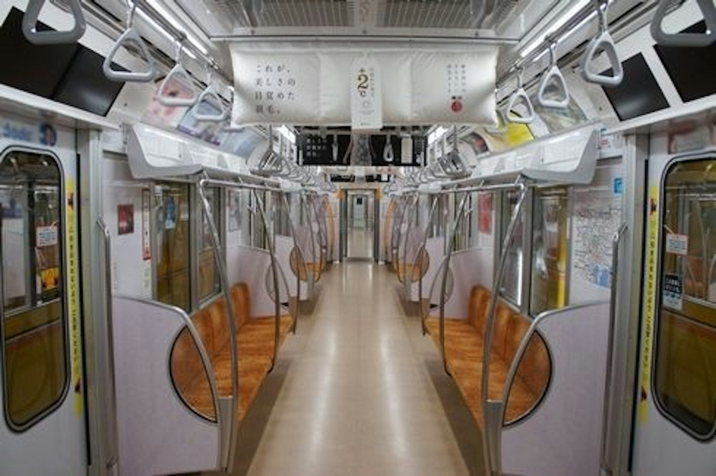 Rapid transit, Futon, Bedding, Nishikawa Sangyo, , Bed, Train, Feather, Blanket, Pillow, Futon, transport, public transport, rapid transit, train, vehicle, metropolitan area, passenger