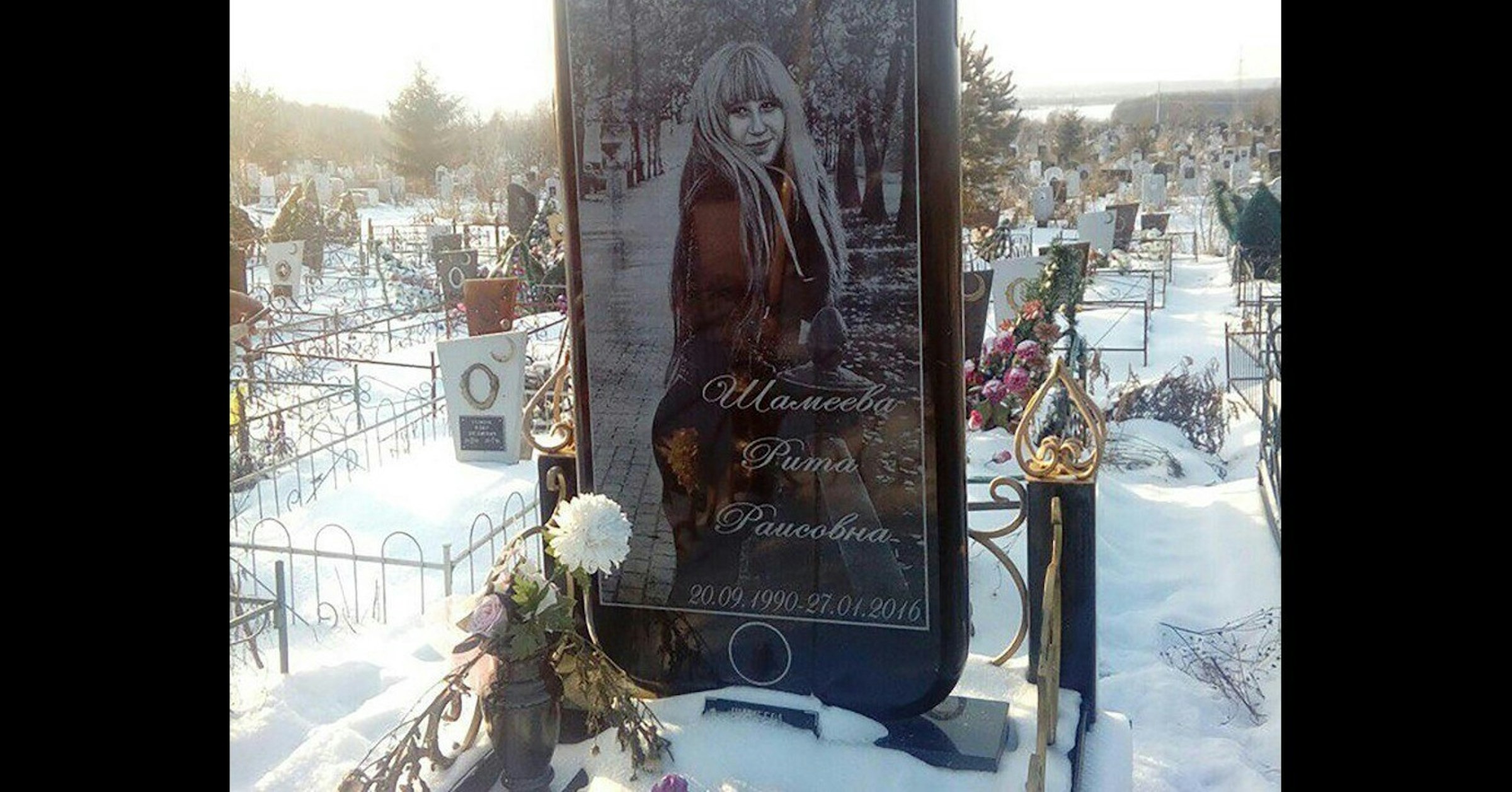 , Headstone, Telephone, Internet, Пикабу, , iPhone, Information, , , cell phone headstone, monument, winter, religion, place of worship, memorial, building, snow, shrine, statue