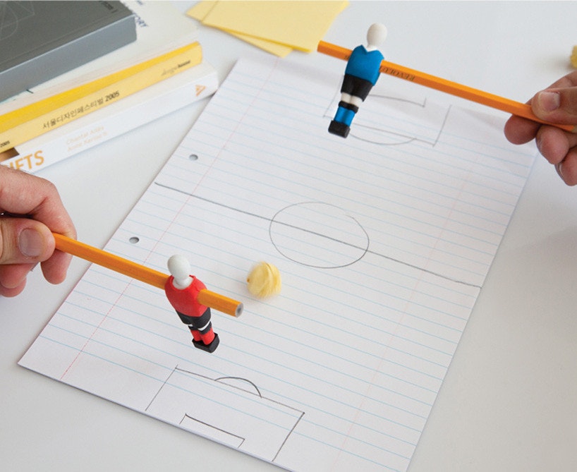 是只要有筆與紙，就可以玩兩人足球這篇文章的首圖
