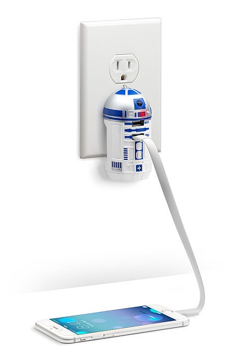是R2-D2造型USB充電用插頭這篇文章的首圖