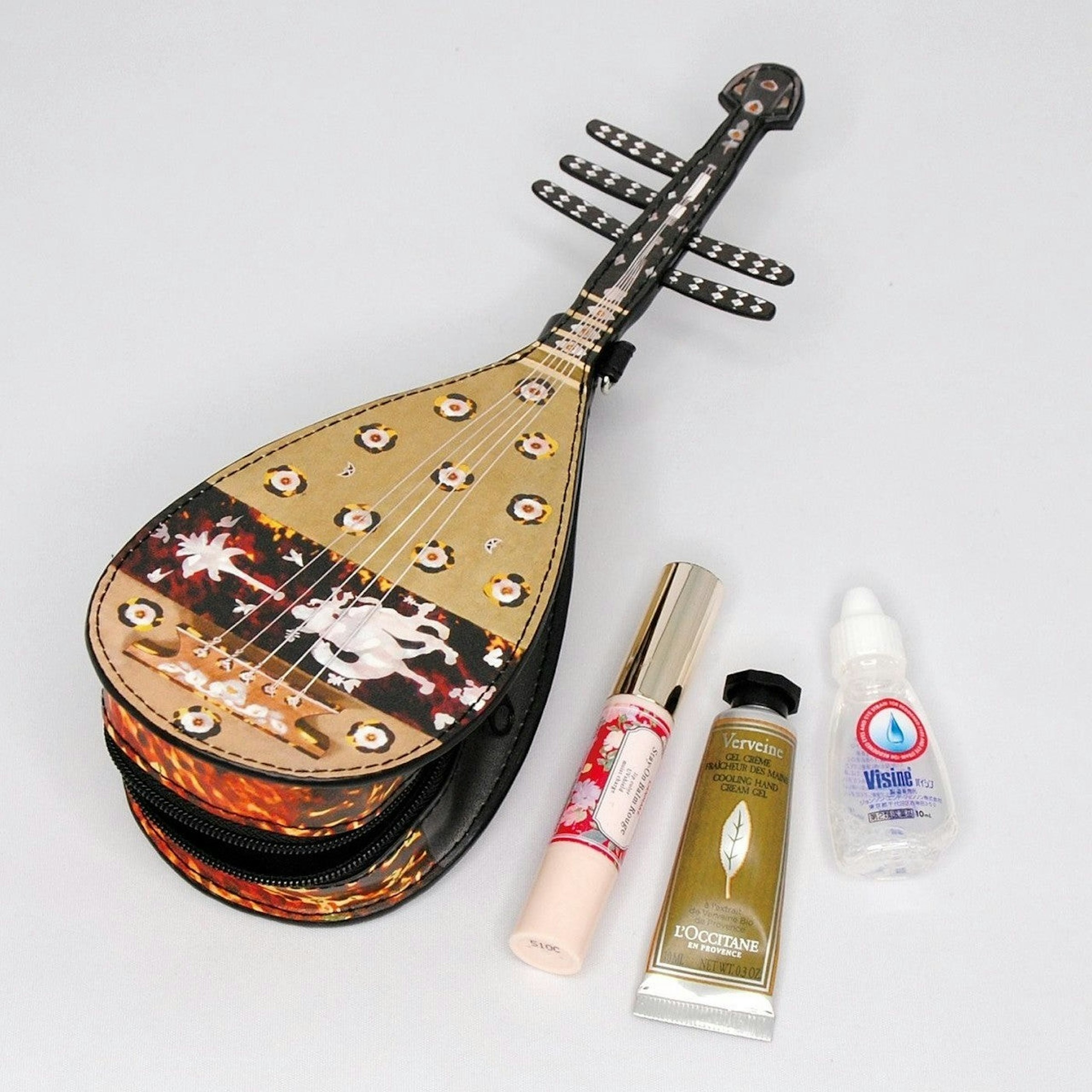 照片中提到了主、Verveine、Visine rss，跟霍薩有關，包含了彈撥樂器、ShoōsōinShoso資料庫、琵琶、彈撥樂器、串