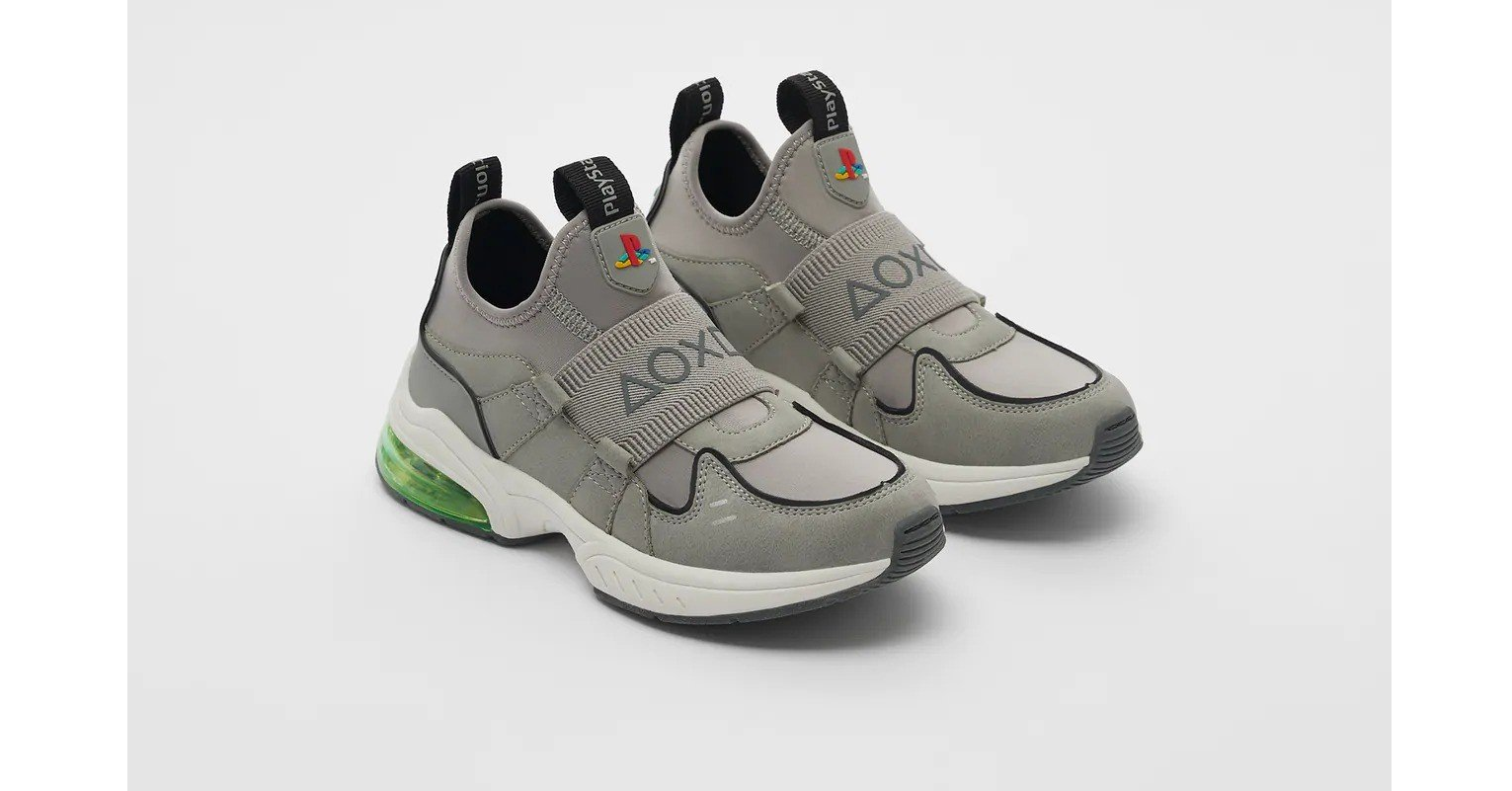 照片中提到了AOXI、AOX、Play5ta,跟超音樂、VAIO有關,包含了zapatillas遊戲機zara、的PlayStation、球鞋、扎拉、索尼互動娛樂