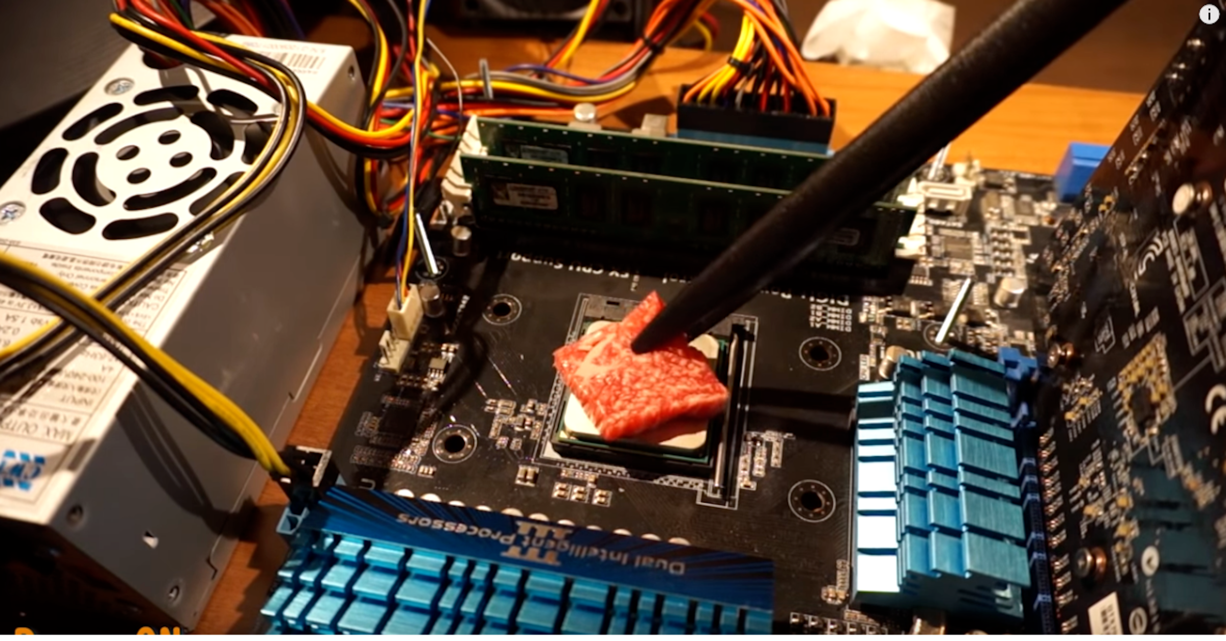 照片中提到了Dual Intelligent Processors，跟皮埃爾·弗雷有關，包含了電子產品、電腦硬件、電子工程、母板、電子產品