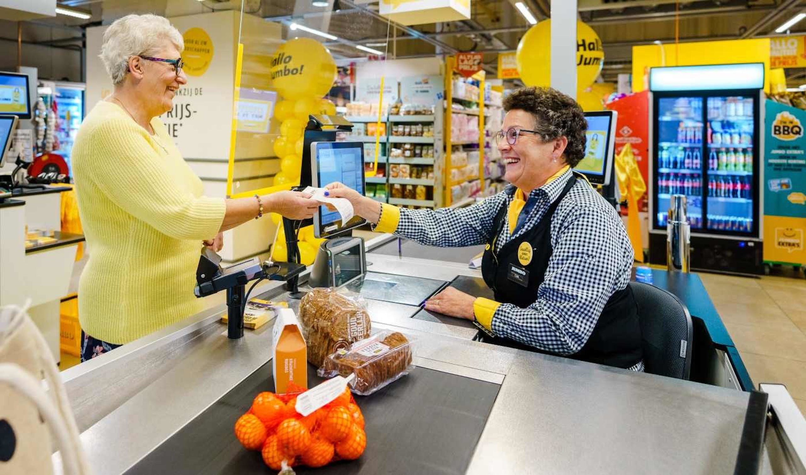 照片中提到了Hal、Jum、ALLO，包含了聊天結賬、超級市場、在線聊天、雜貨店、零售