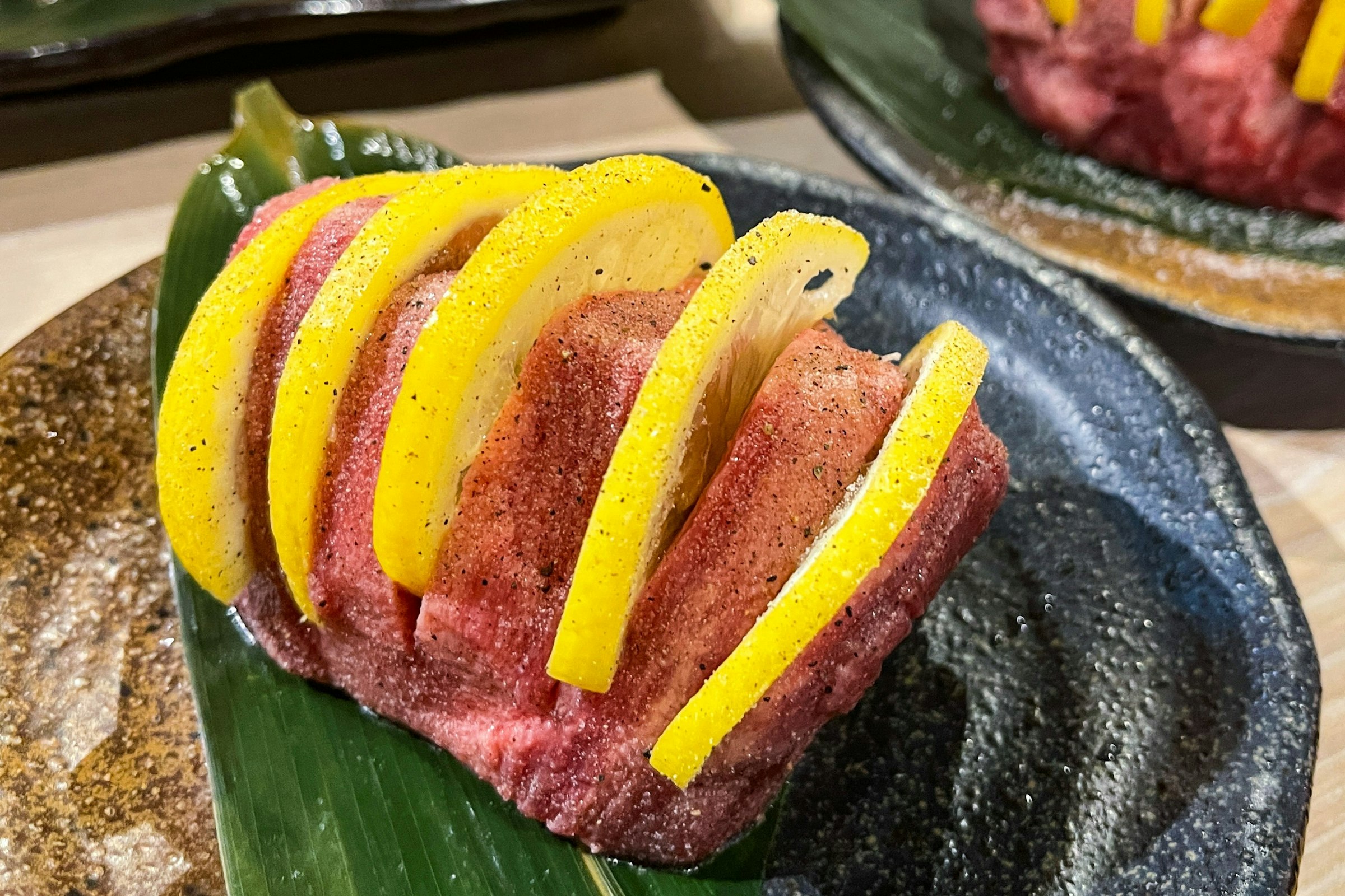 照片中包含了素食、燒肉、素食料理、牛舌、仙台