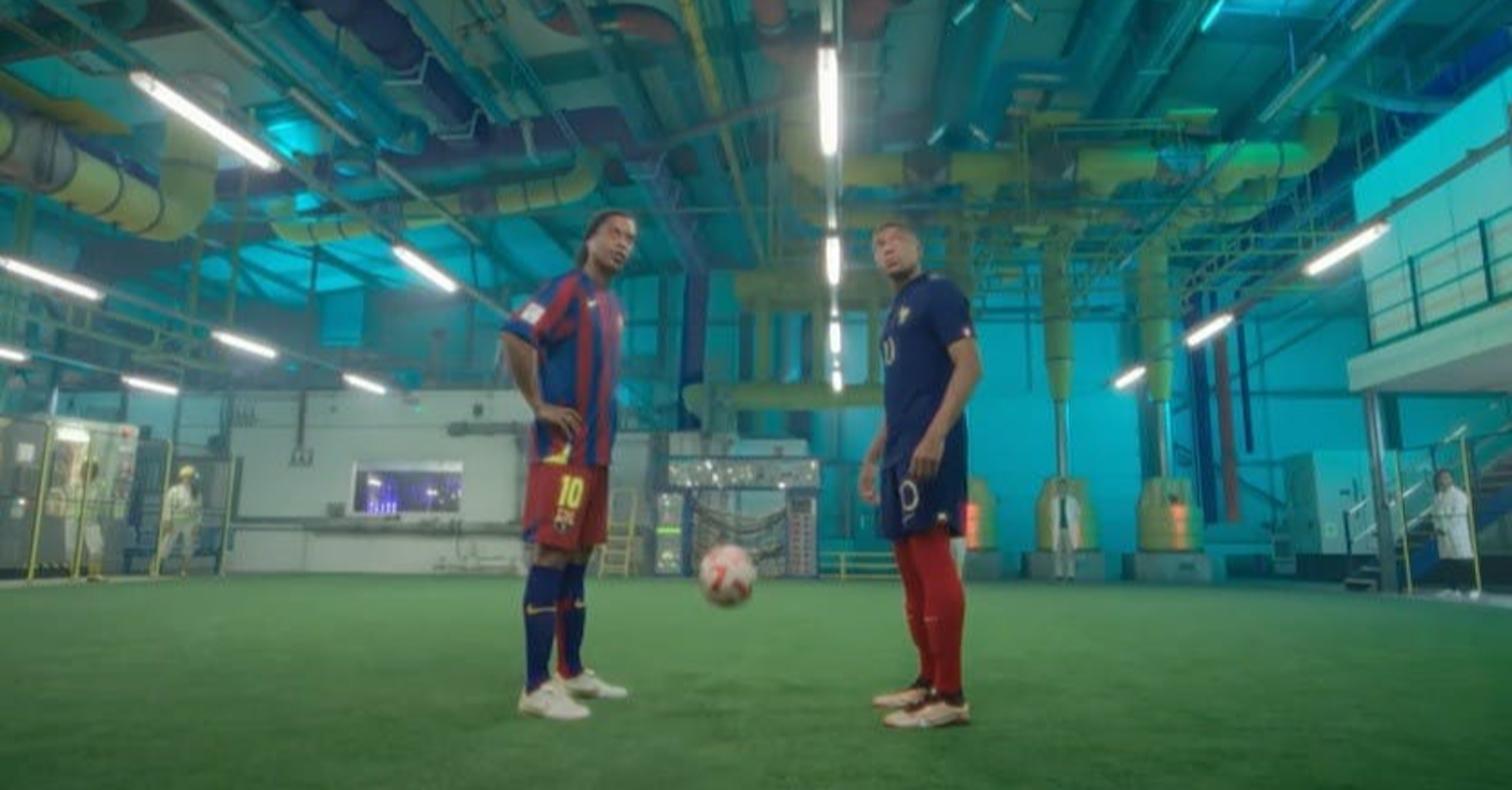 照片中包含了羅納爾迪尼奧、羅納爾迪尼奧、FIFA 世界杯卡塔爾 2022™、巴塞羅那足球俱樂部、英格蘭國家足球隊