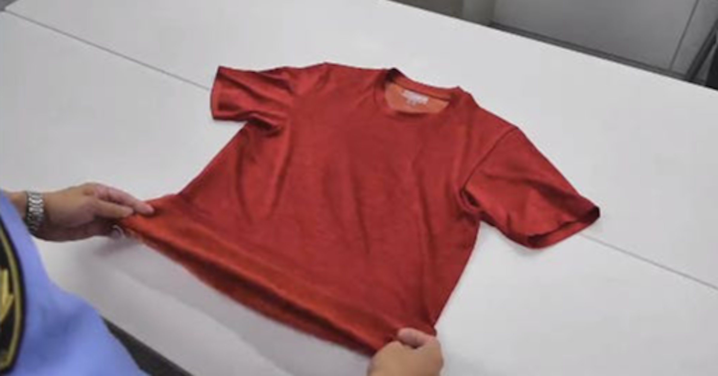 照片中包含了T卹、T恤衫、襯衫、服裝、GEEKS RULE エヴァンゲリオン Tshatsu