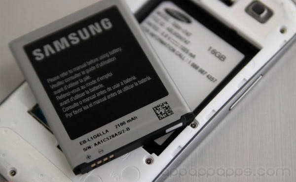 是Samsung推出新Galaxy S III擴充電池, 容量和Galaxy Note II只差一點這篇文章的首圖