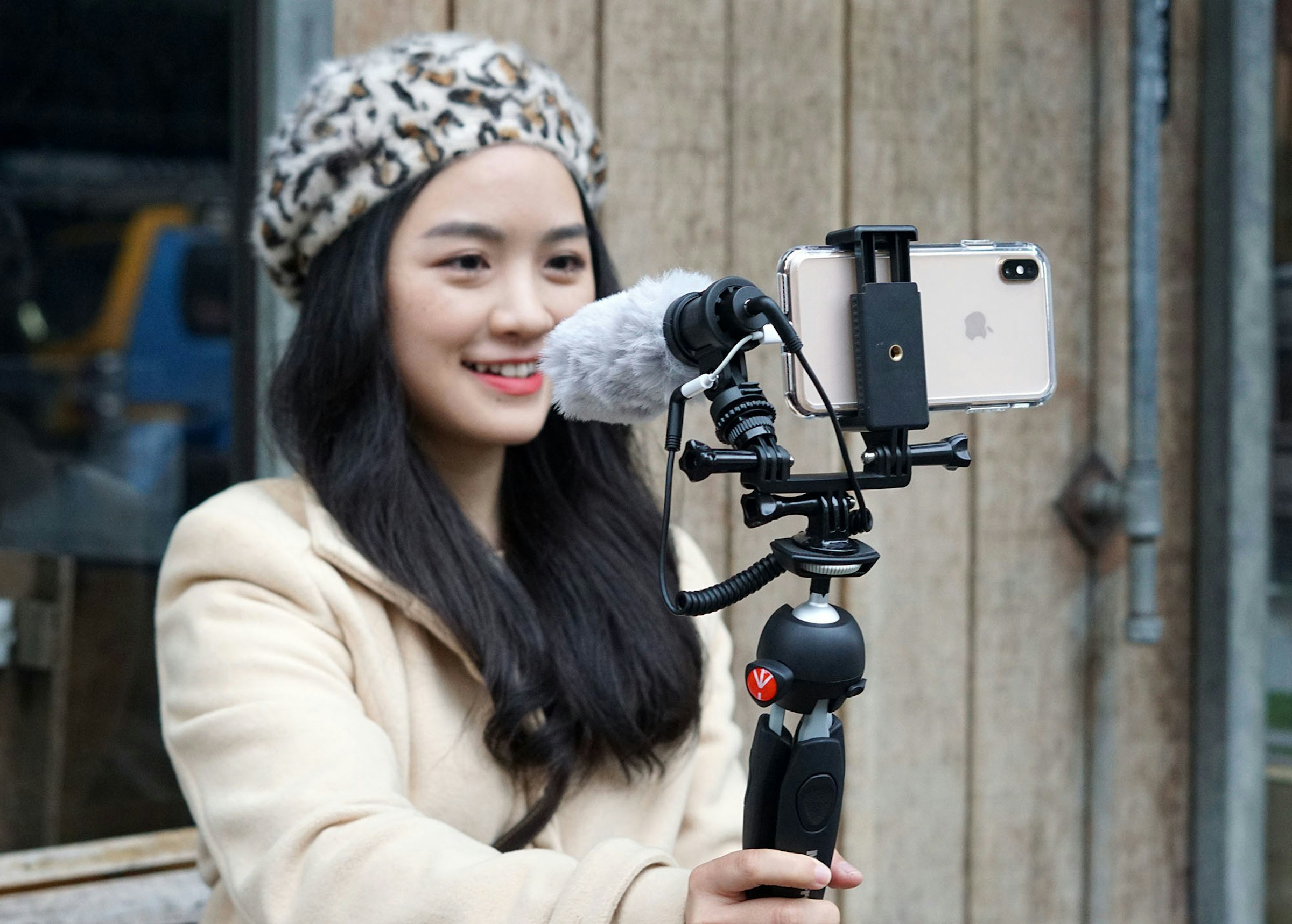 Microphone, Photographer, Photography, Camera, microphone, Microphone, Camera accessory, Photography, Journalist, Cameras & optics, Camera, Camera operator, Audio equipment, Cinematographer, Videographer