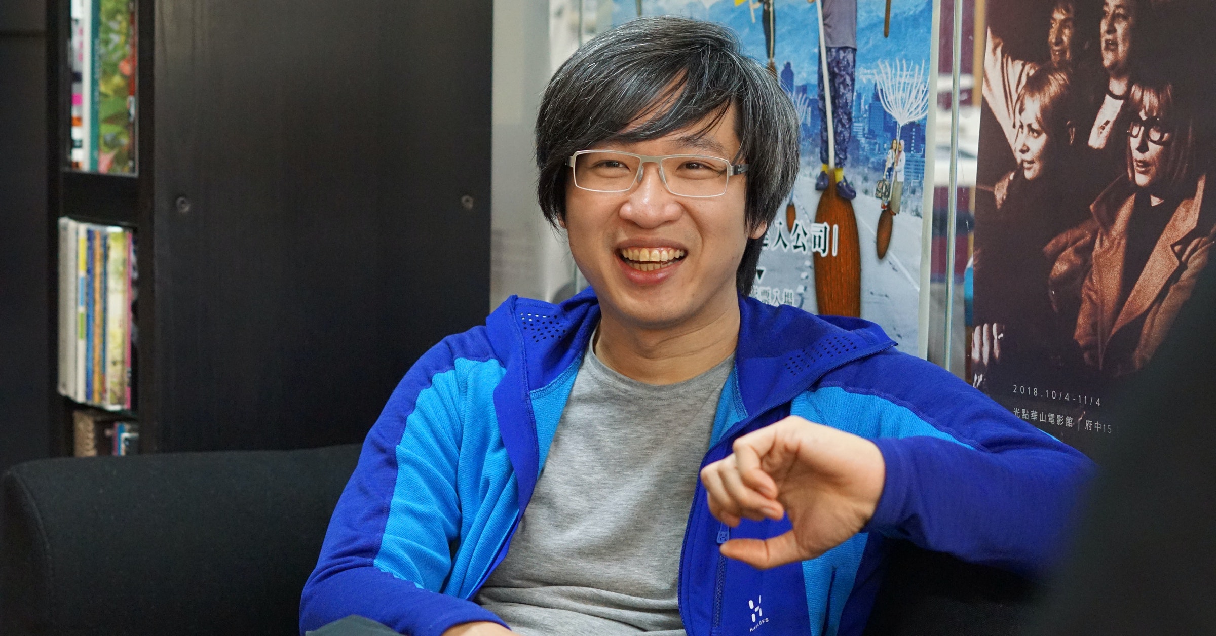 smile, Facial expression, Smile, Finger, Gesture, Hand, Electric blue, Thumb
