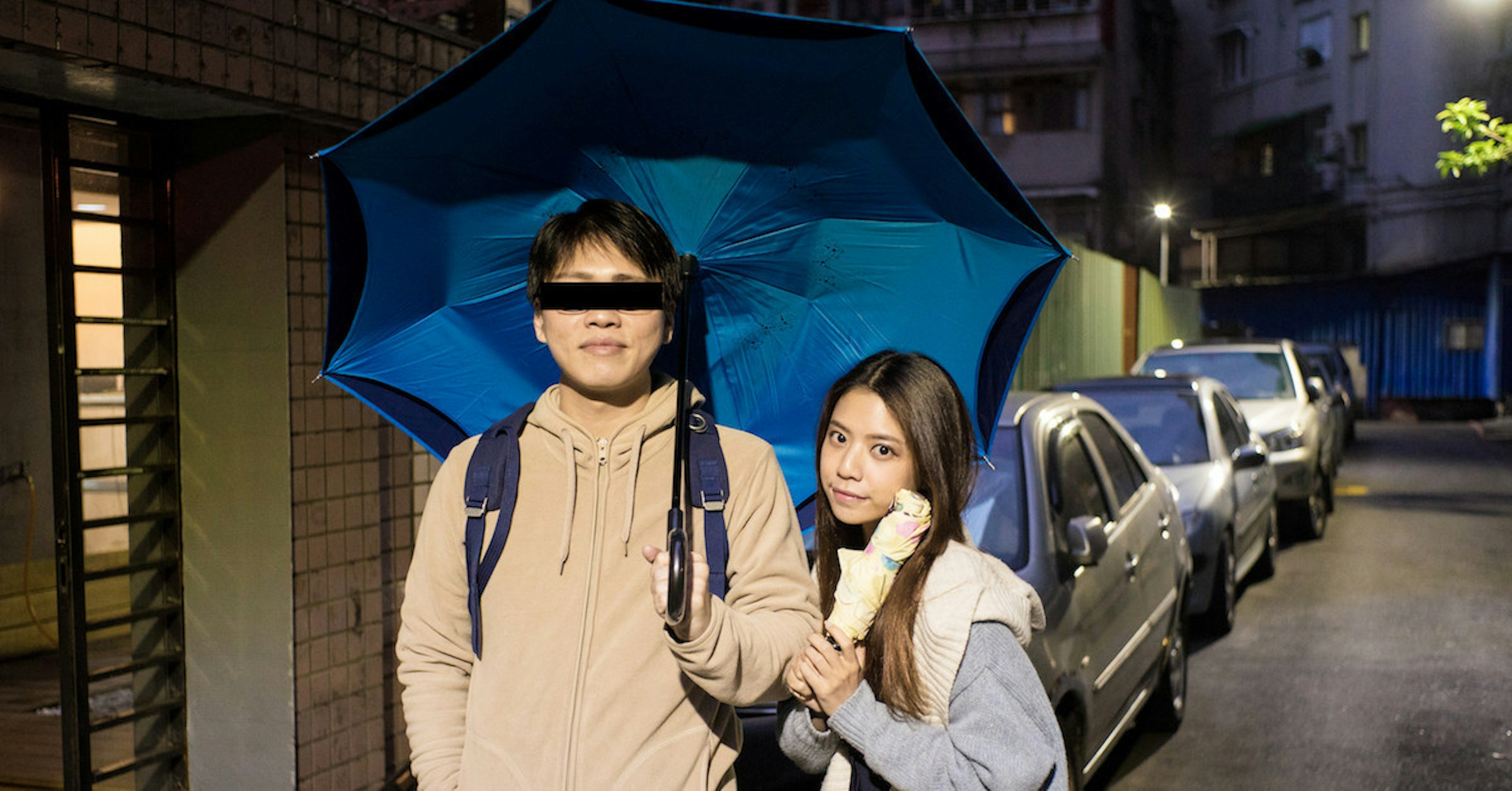 是雨傘濕濕再也不惹人厭！看癮科技小魯 ABuFa 如何用大振豐代理「三隻小熊」反向傘擄獲神癮少女的心！這篇文章的首圖