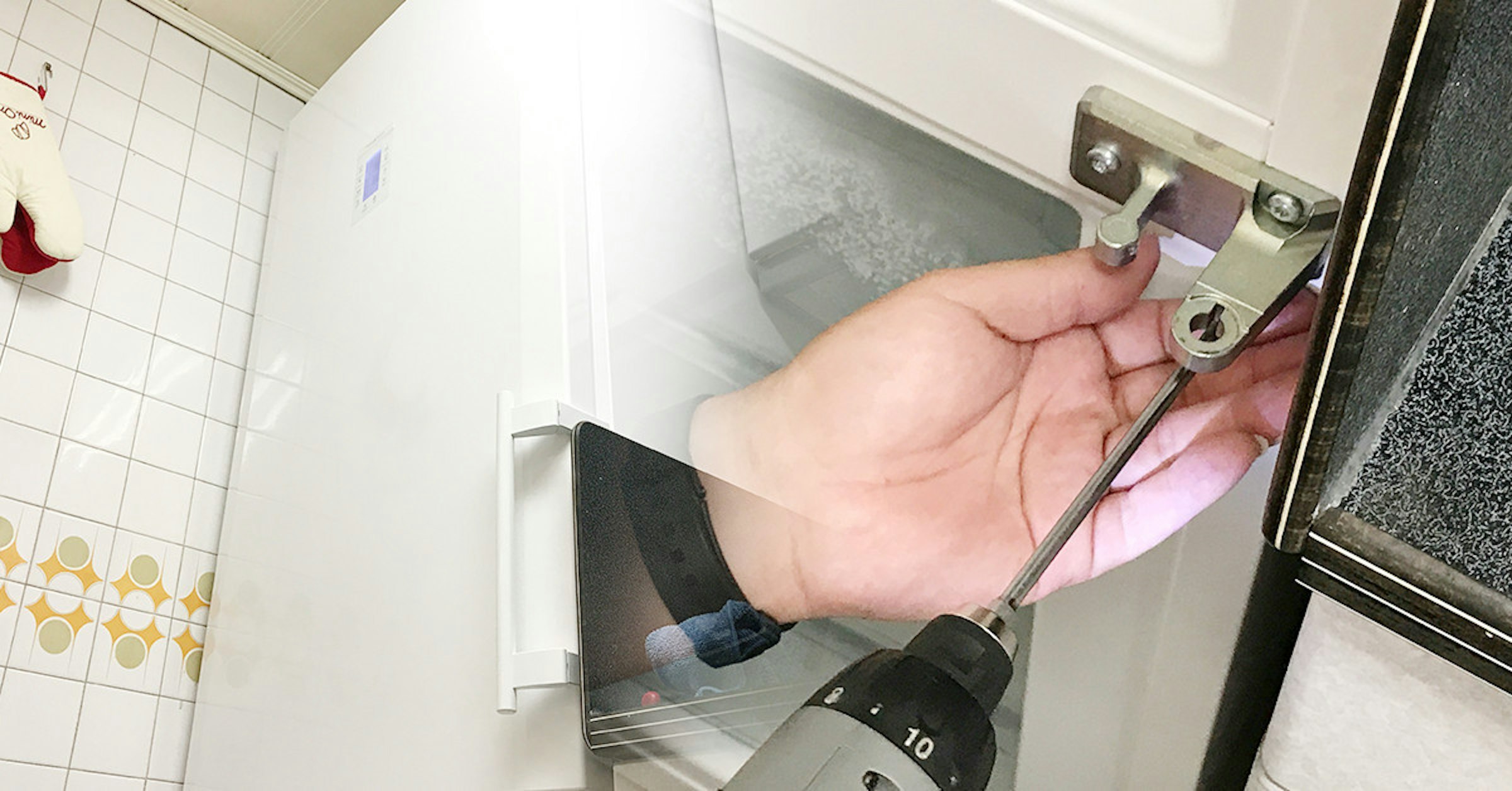 是[家電醫生] 冰箱門要左開還是右開？觀察一下，說不定你家冰箱門可以換開門方向喔！這篇文章的首圖