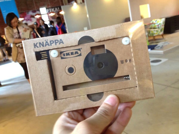 是[開箱文] 比玩具還玩具的IKEA KNÄPPA紙相機  這篇文章的首圖