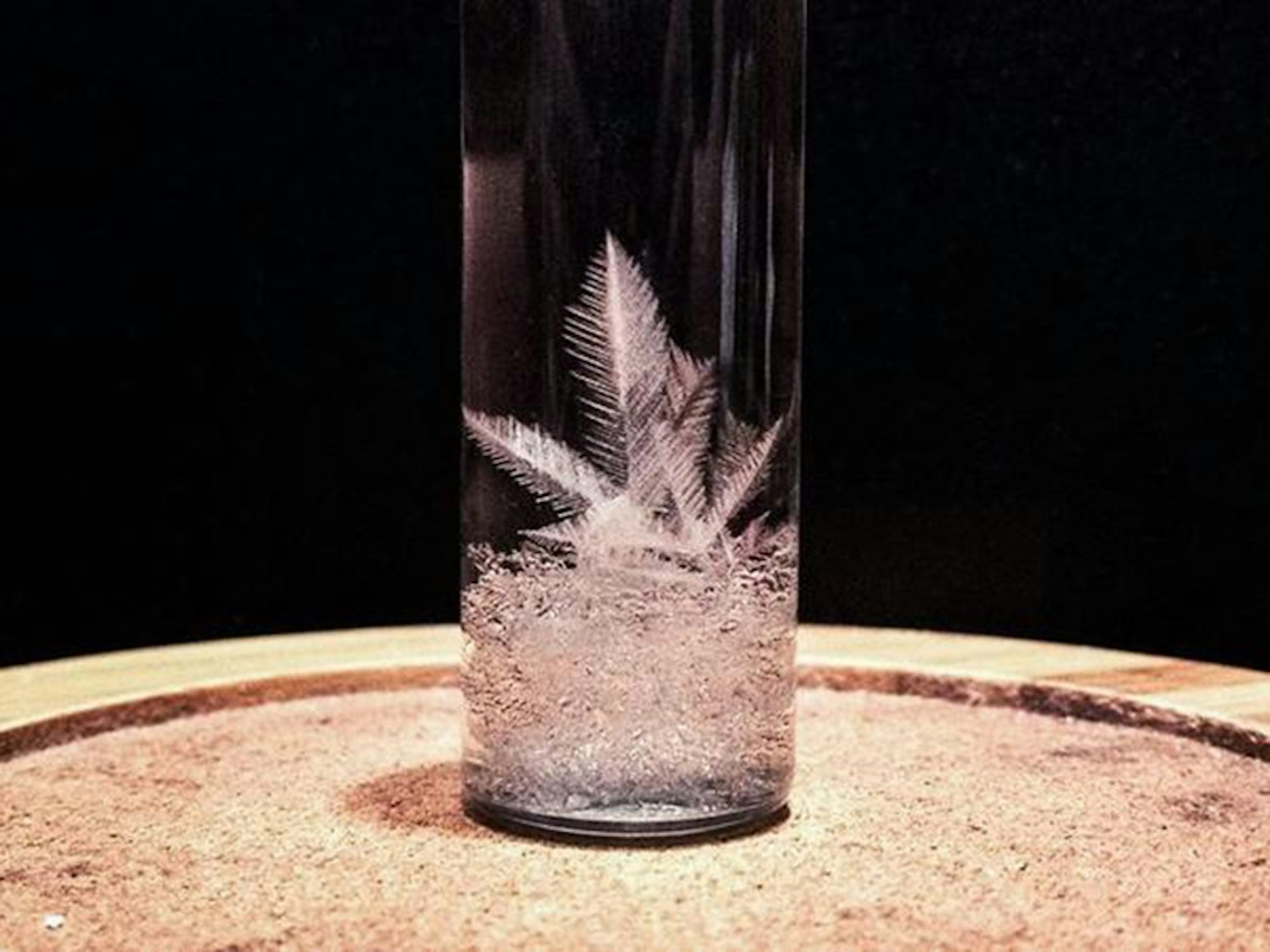 是【DIY OK】冬天快來吧！自製愈冷愈美麗的天氣玻璃瓶這篇文章的首圖