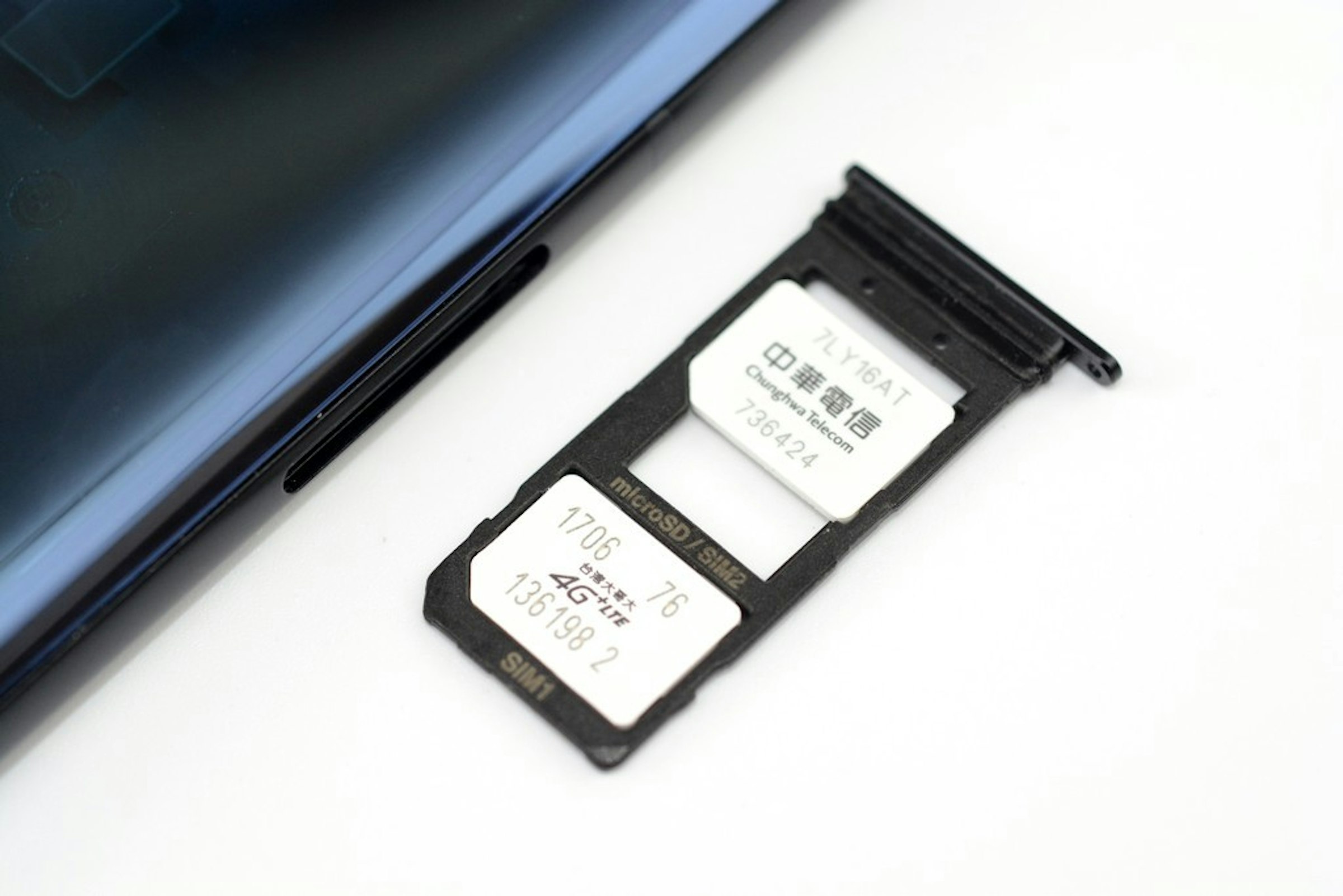 Samsung S8000, , Samsung, Touchscreen, Mobile Phone Accessories, , Product, China, Vendor, Wholesale, Samsung S8000, technology, product, electronics accessory, electronic device, product, brand, Chunghwa Telecom Co Ltd