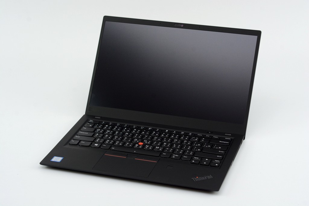 Lenovo ThinkPad X1 Carbon 六代評測：1公斤級14吋窄框筆電(136935