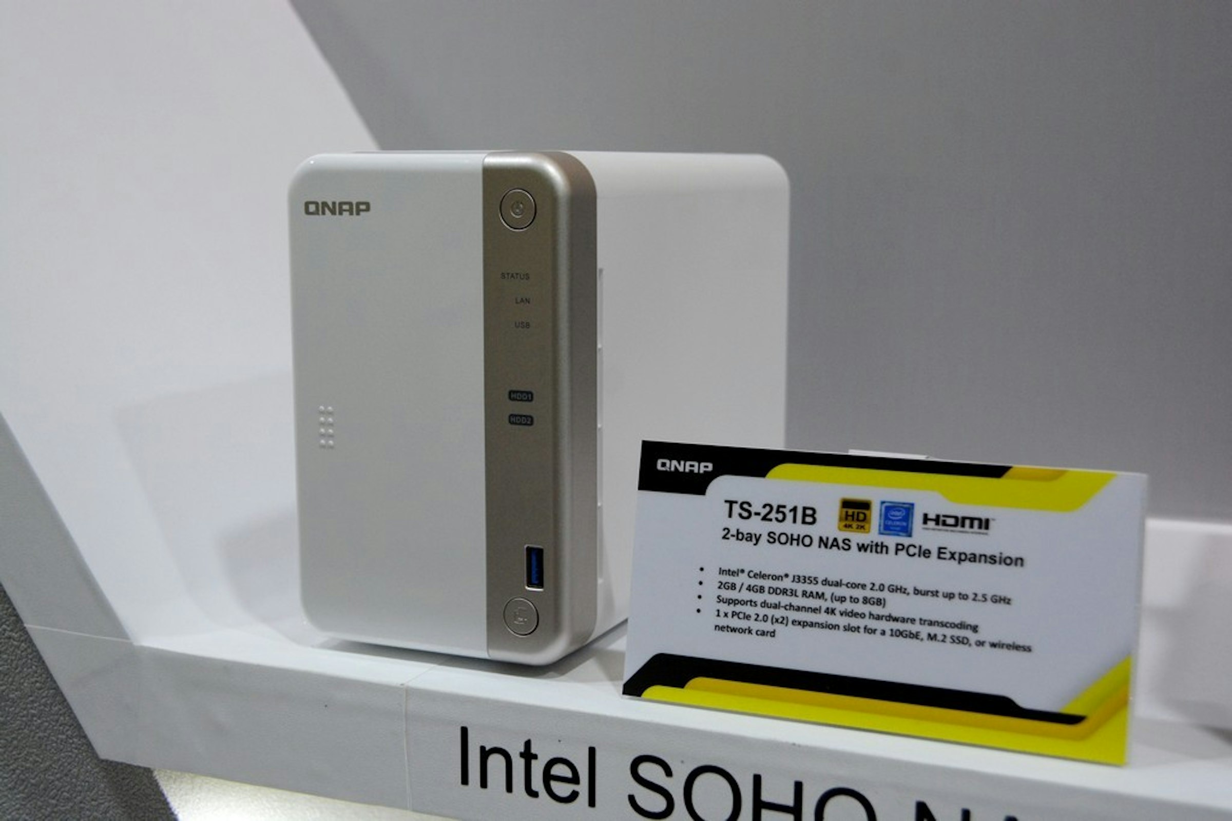 Wireless router, Product design, Product, Electronics, Design, Router, Wireless, Multimedia, Gadget, electronics accessory, technology, electronic device, product, electronics accessory, electronics, gadget, product, wireless router, multimedia