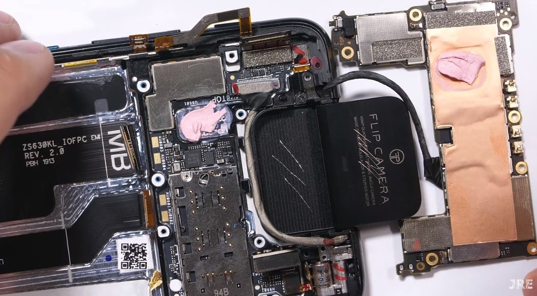 ASUS ZenFone 6 (A601CG), Motherboard, , Asus, ASUS, Design, Camera, Computer, Computer hardware, Central processing unit, computer hardware, Electronics, Technology, Motherboard, Electronic device, Computer component, Gadget, Metal, Computer hardware