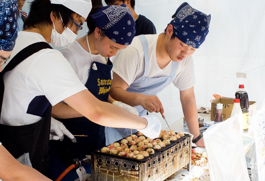 是[面白日本] 東大五月祭特輯：校園生火烤肉很危險該禁止？校方與消防隊聯手把關，賦予學生最大自由這篇文章的首圖
