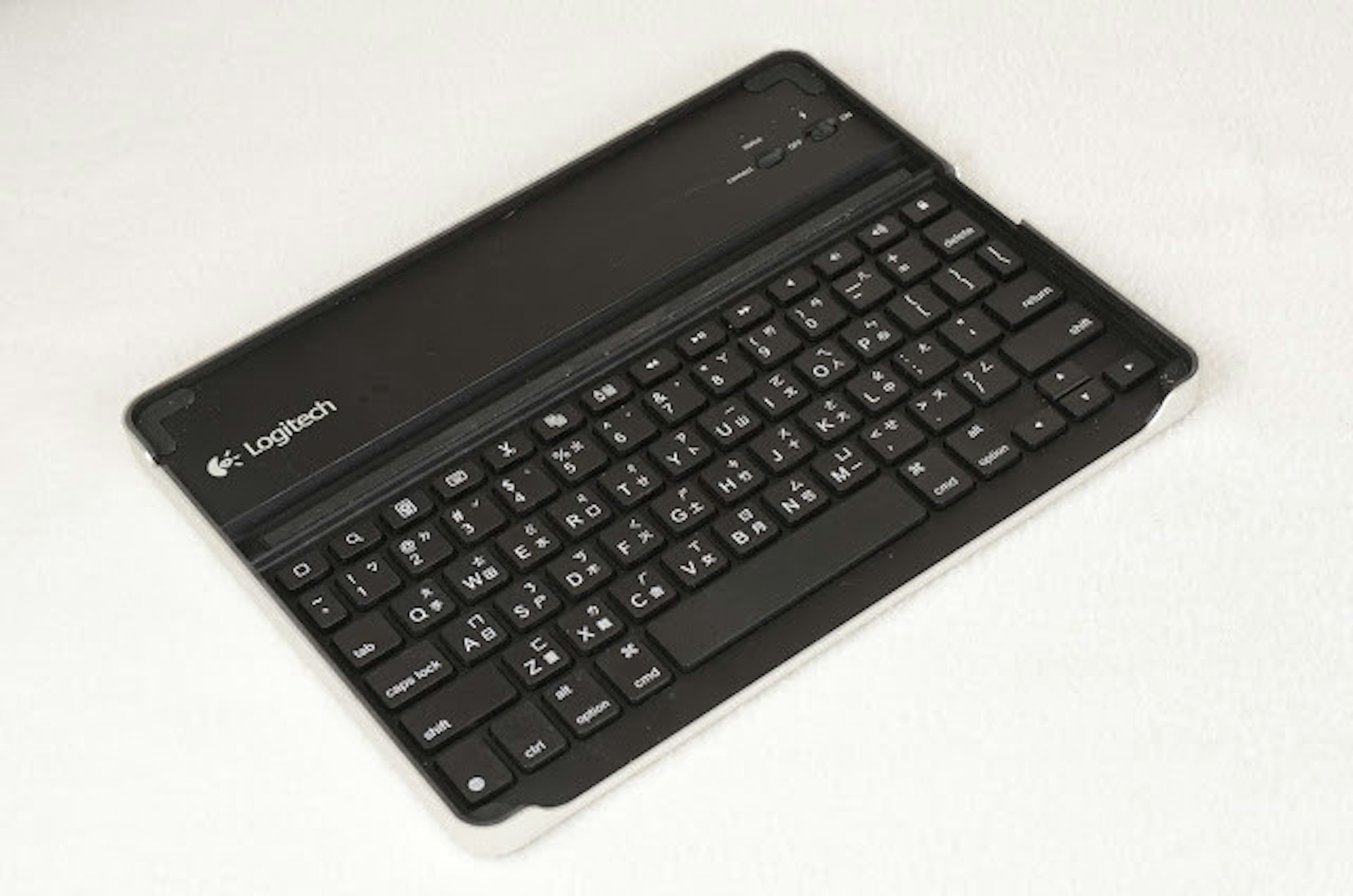 是100年資訊月：Logitech ZAGG 鍵盤底座保護殼這篇文章的首圖